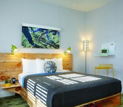 Voyage sur-mesure, Hôtel contemporain vers Civic Center